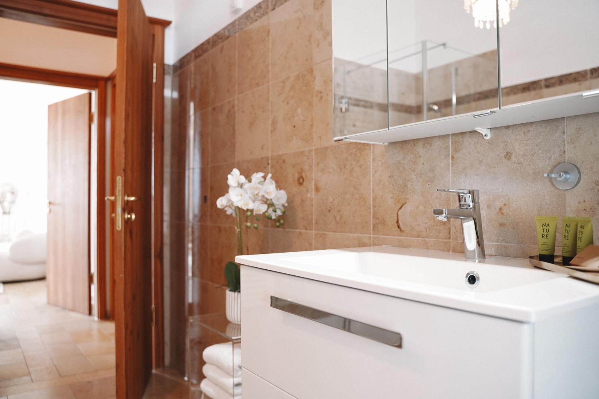 Loewenherz Homes Luxury Apartment - Stadt- Und Seenaehe - Fellnasenfreundlich - Lichtdurchflutet Stephanskirchen 외부 사진